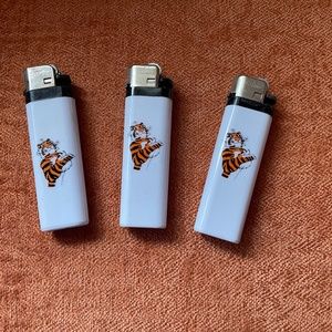 3 Esso Tiger Lighters